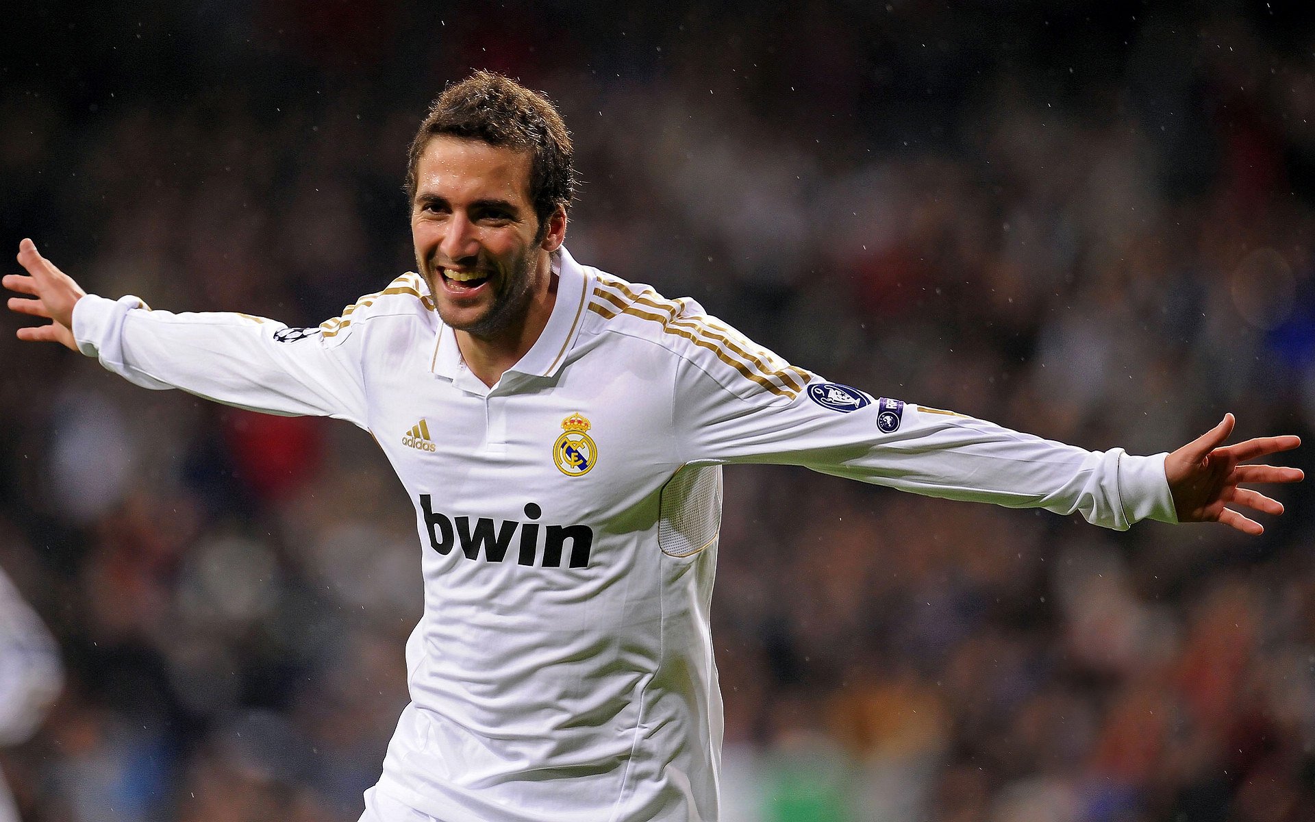 佛罗伦萨正面击溃韩国，德布劳内成为关键先生