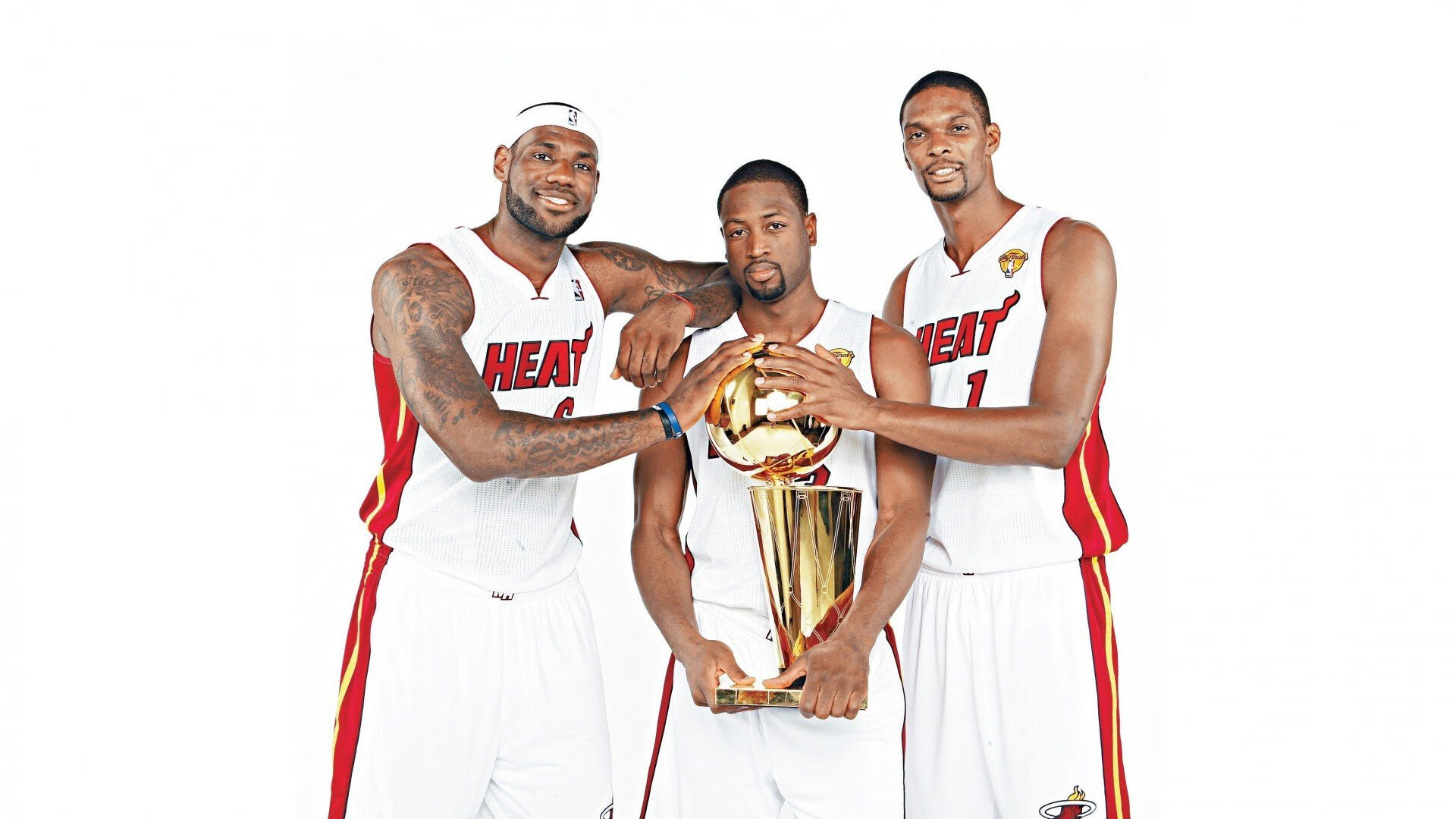 拉梅洛惊艳四座,上海队全面压制开拓者